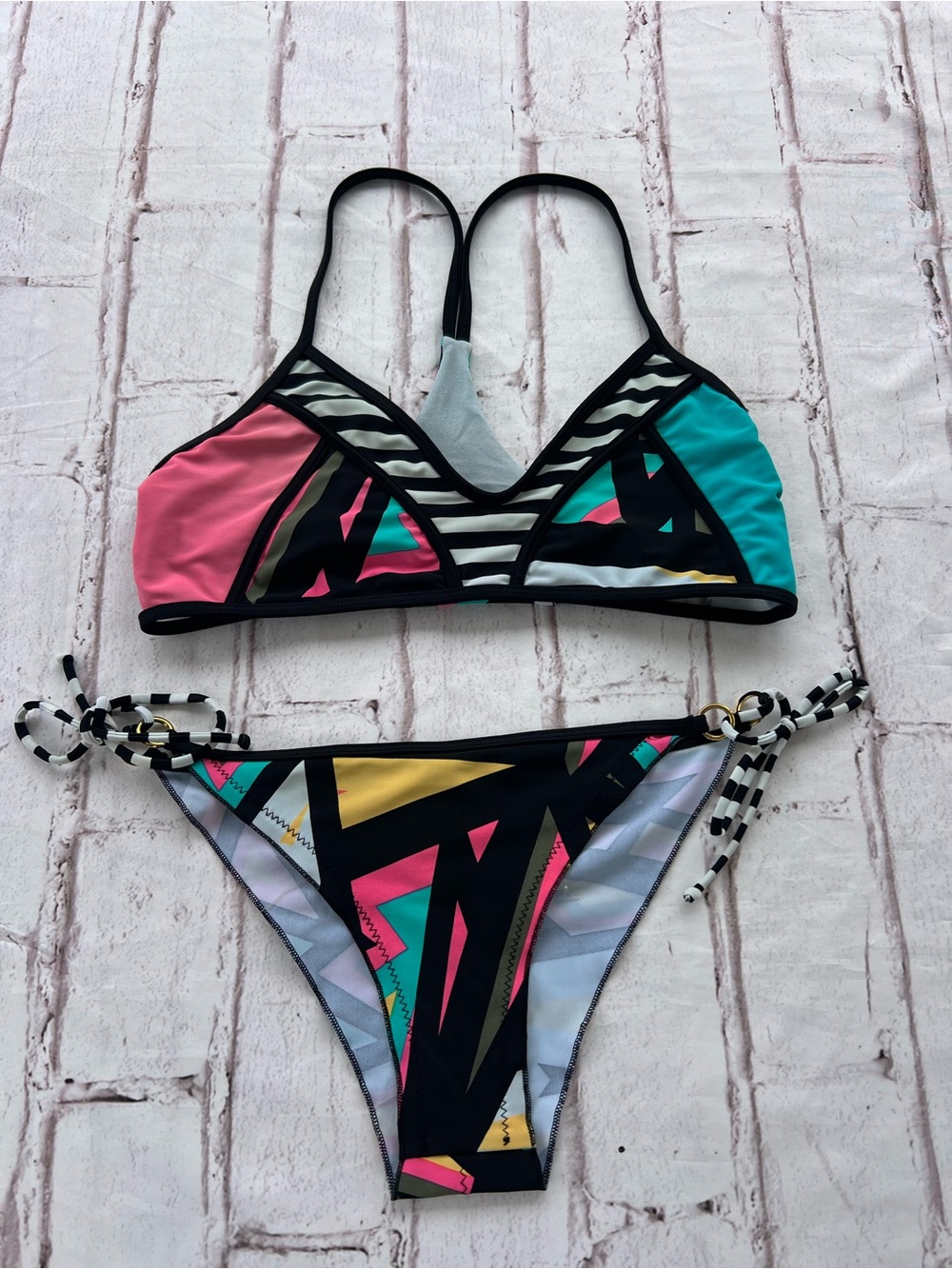 Body Glove Top Med Bottom Small Bikini